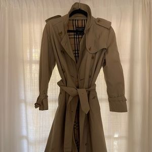Vintage Burberry Trench M
